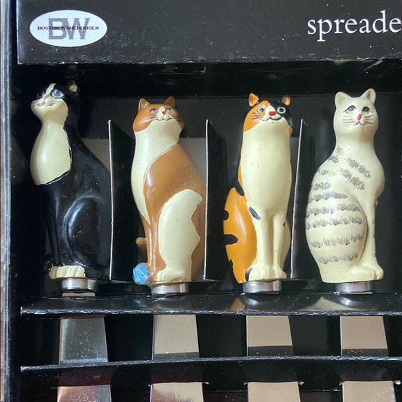 Cat-Themed Spreader Set - Picture 2 of 2